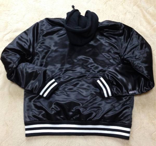 【新品】シュプリーム 14S S Supreme Hooded Satin Varsity Jacket XL黒の価格をみる（ジャンパー
